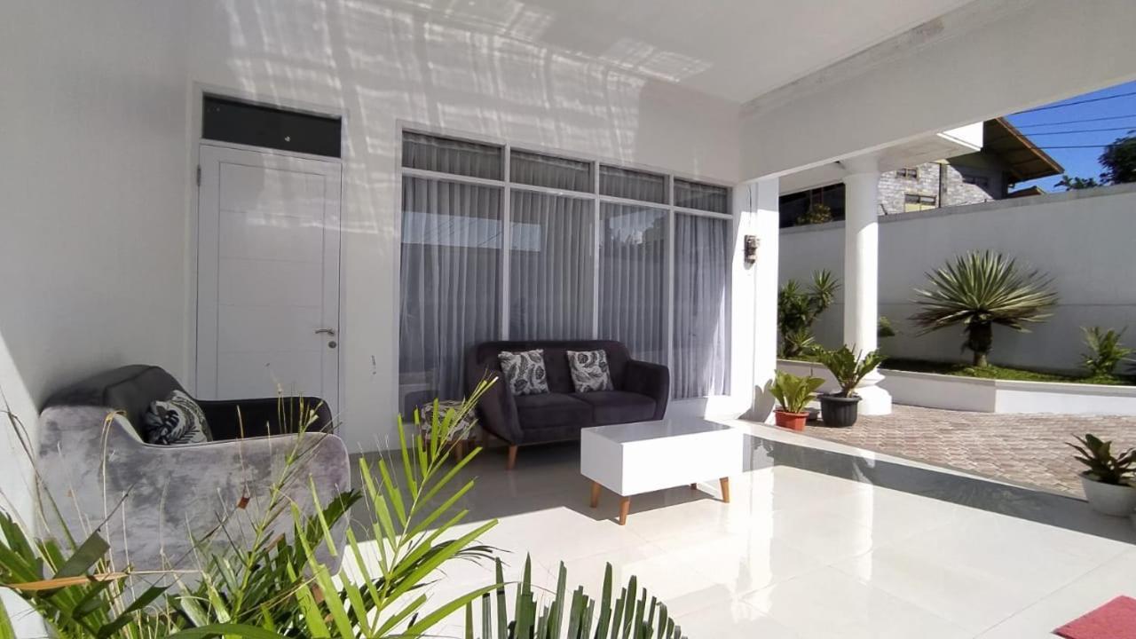 Villa Tiara 2 Cikundul Екстериор снимка